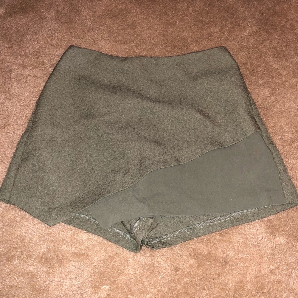 skort